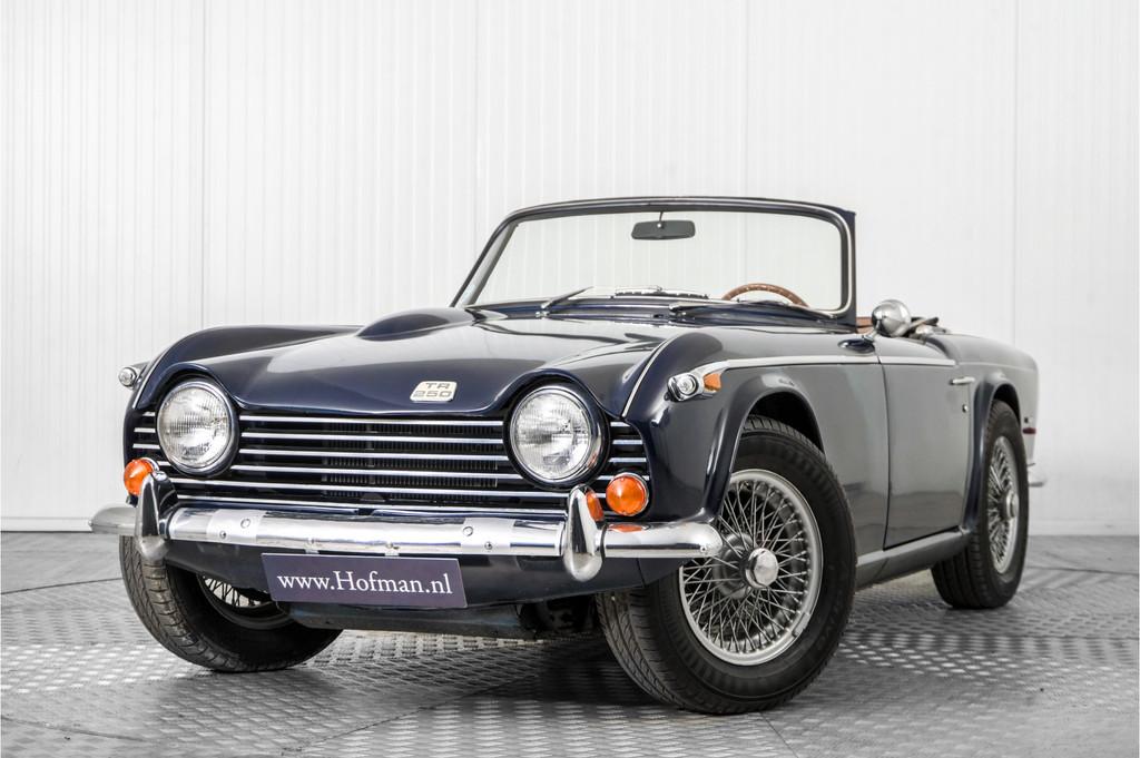 Triumph TR5 TR250 overdrive spaakwielen (bj 1968), Auto's, Triumph, Gebruikt, Overige modellen, Cabriolet, Blauw