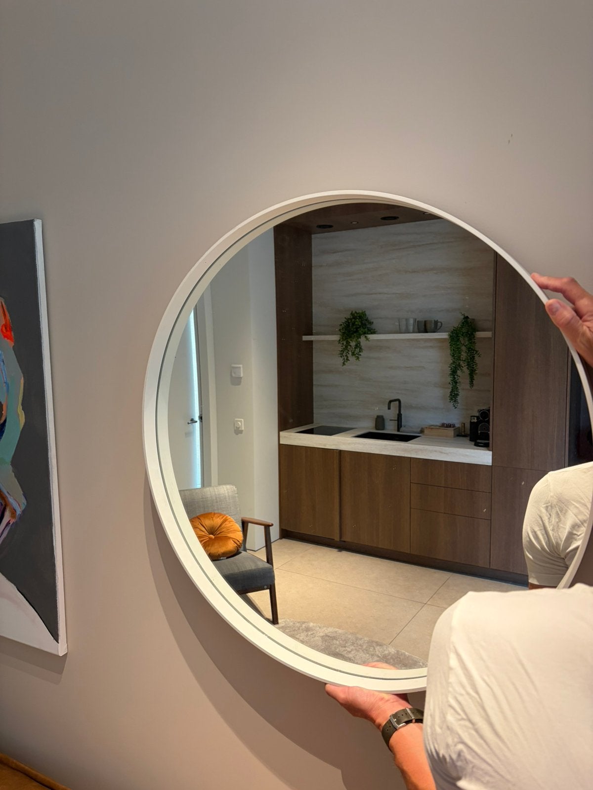 Nieuwe Saniclass line spiegel met witte metalen rand, Rond, Ophalen of Verzenden, Zo goed als nieuw, 75 tot 100 cm