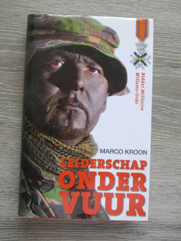 Leiderschap onder vuur - Marco Kroon, Ophalen of Verzenden, Gelezen, Management