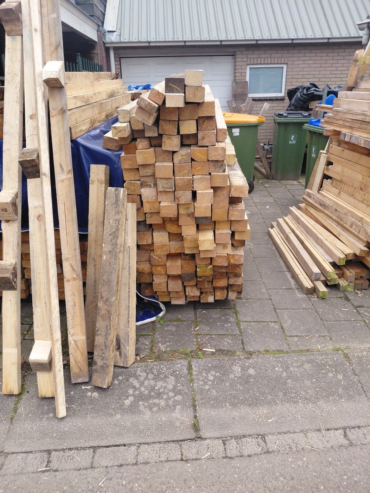 Houten balken 2,40 lang, Ophalen