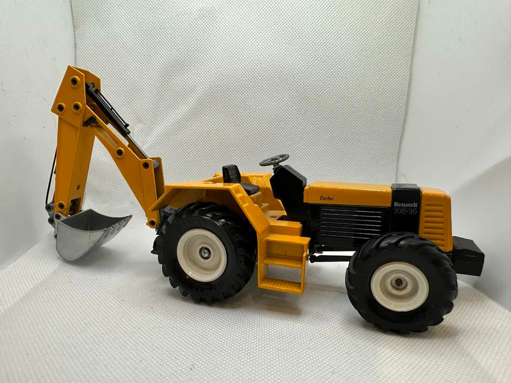 Siku tractor Renault 145-14 turbo, Ophalen of Verzenden, Zo goed als nieuw