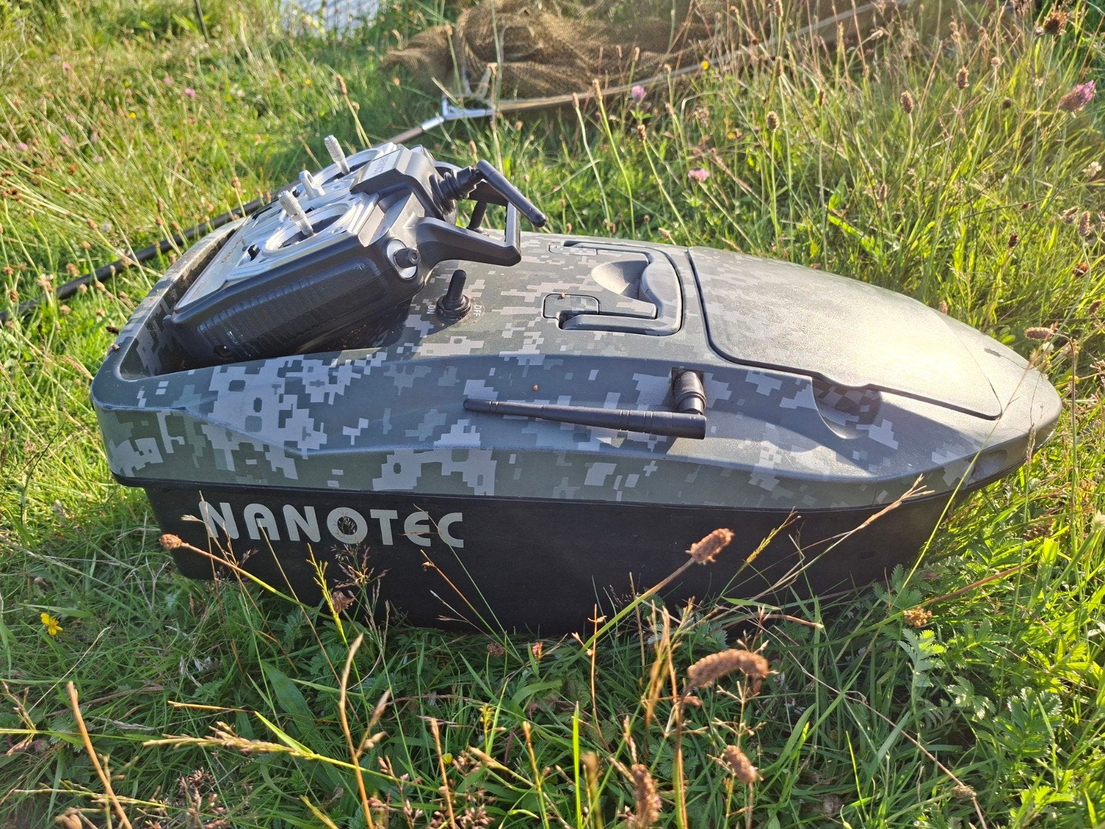 Nanotec voerboot met afstandsbediening, Watersport en Boten, Hengelsport | Karpervissen, Ophalen of Verzenden, Gebruikt, Overige typen