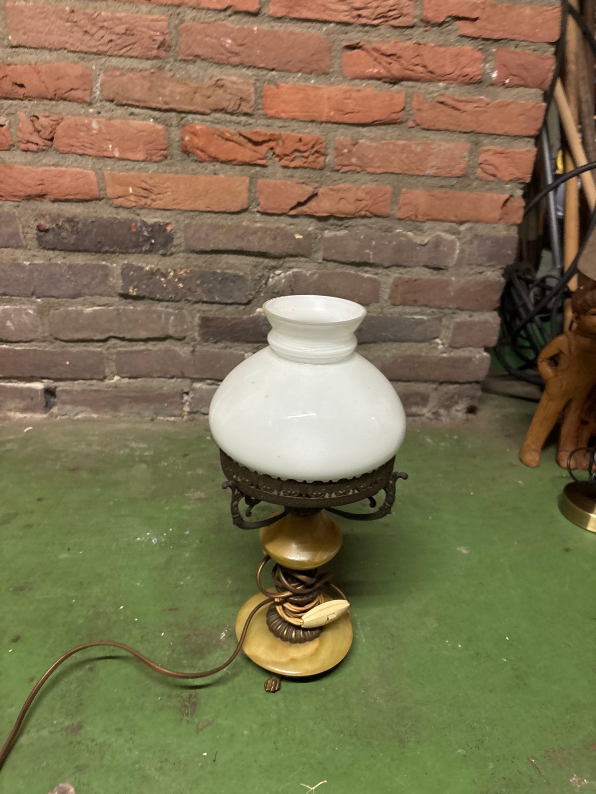 Vintage Tafellamp met Melkglas Kap, Ophalen of Verzenden