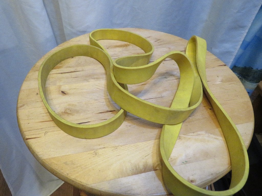 rubberen band voor zaagmachine ? br 2,4 cm d. 4 mm l 235, Doe-het-zelf en Verbouw, Ophalen of Verzenden, Gebruikt