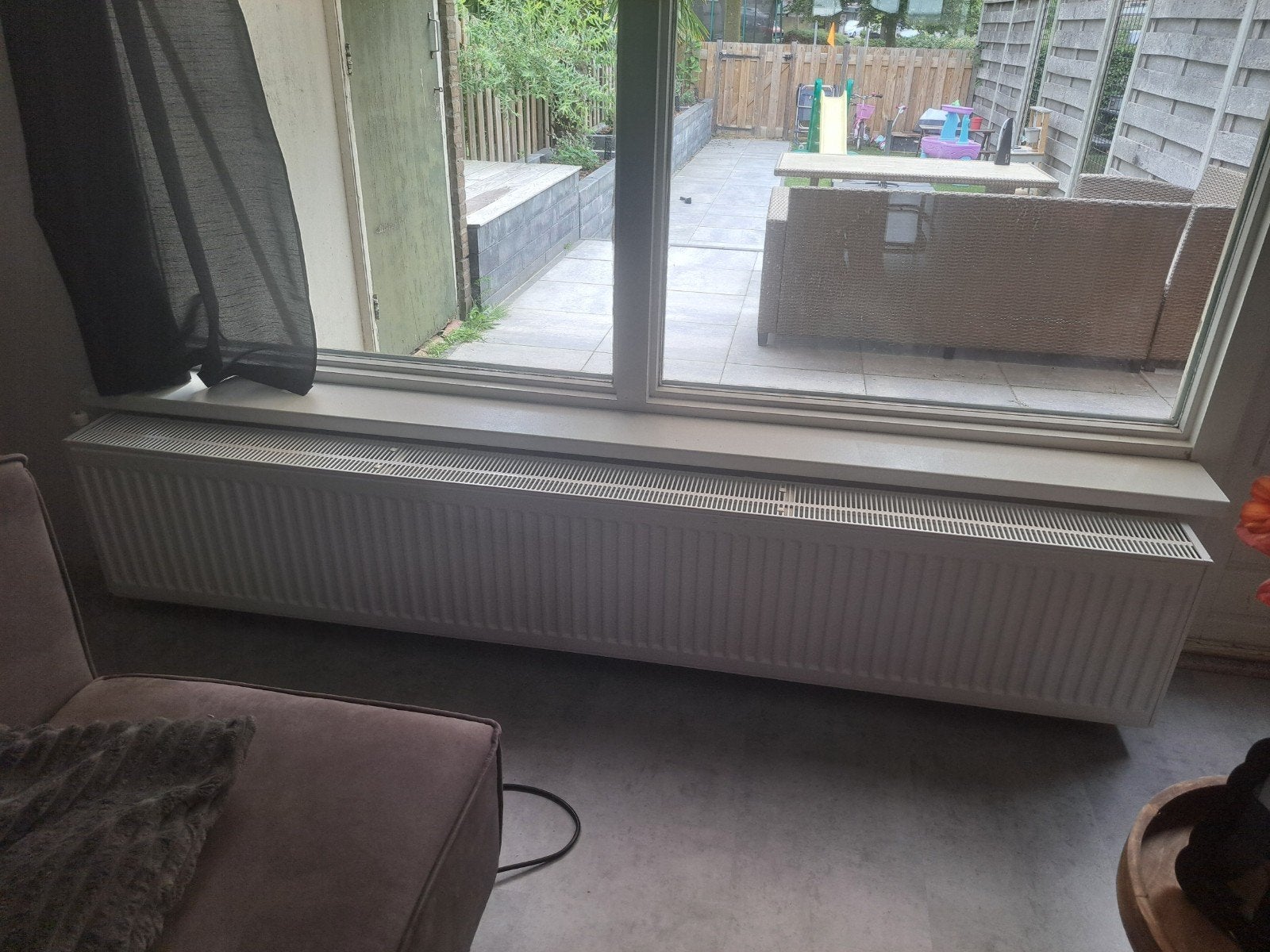 Lange radiator van circa 220 cm, Ophalen