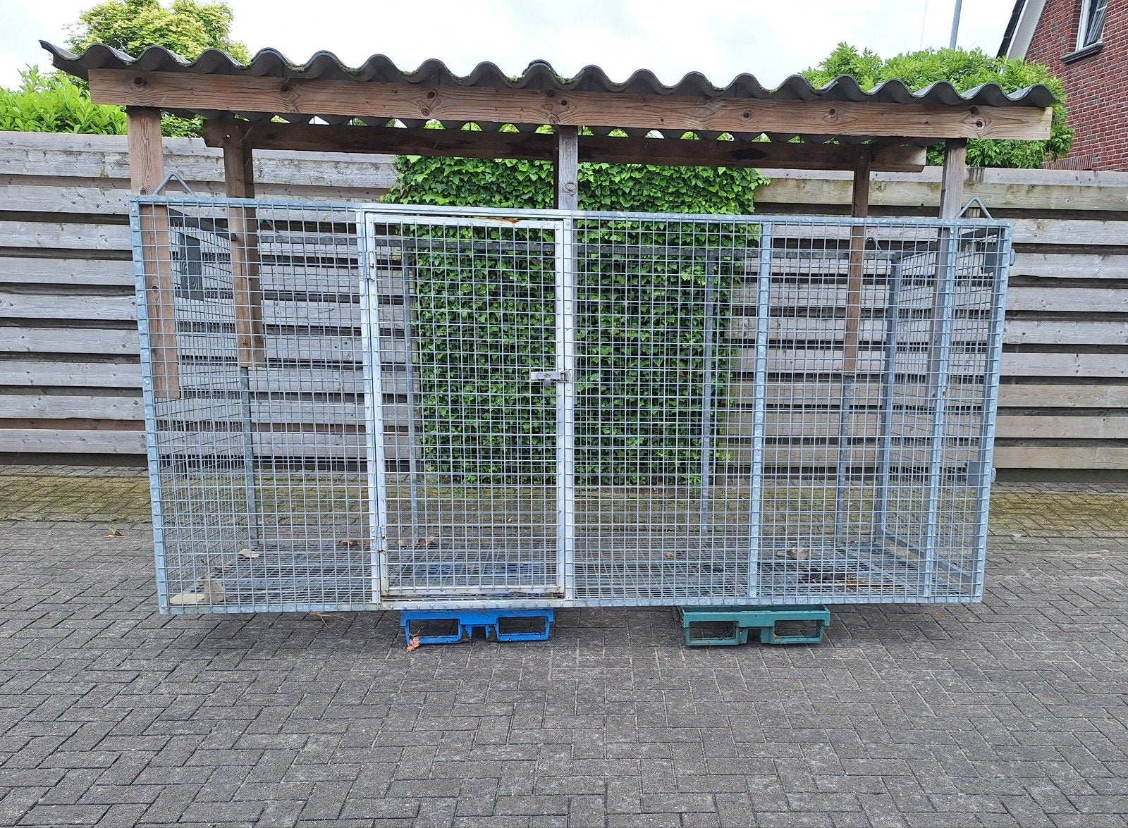 Grote opslag container, Ophalen, Zo goed als nieuw, IJzer