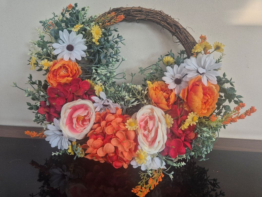 mooie bloemenkrans, doorsnee 28 cm, Ophalen of Verzenden, Zo goed als nieuw, Overige typen, Ophangbaar