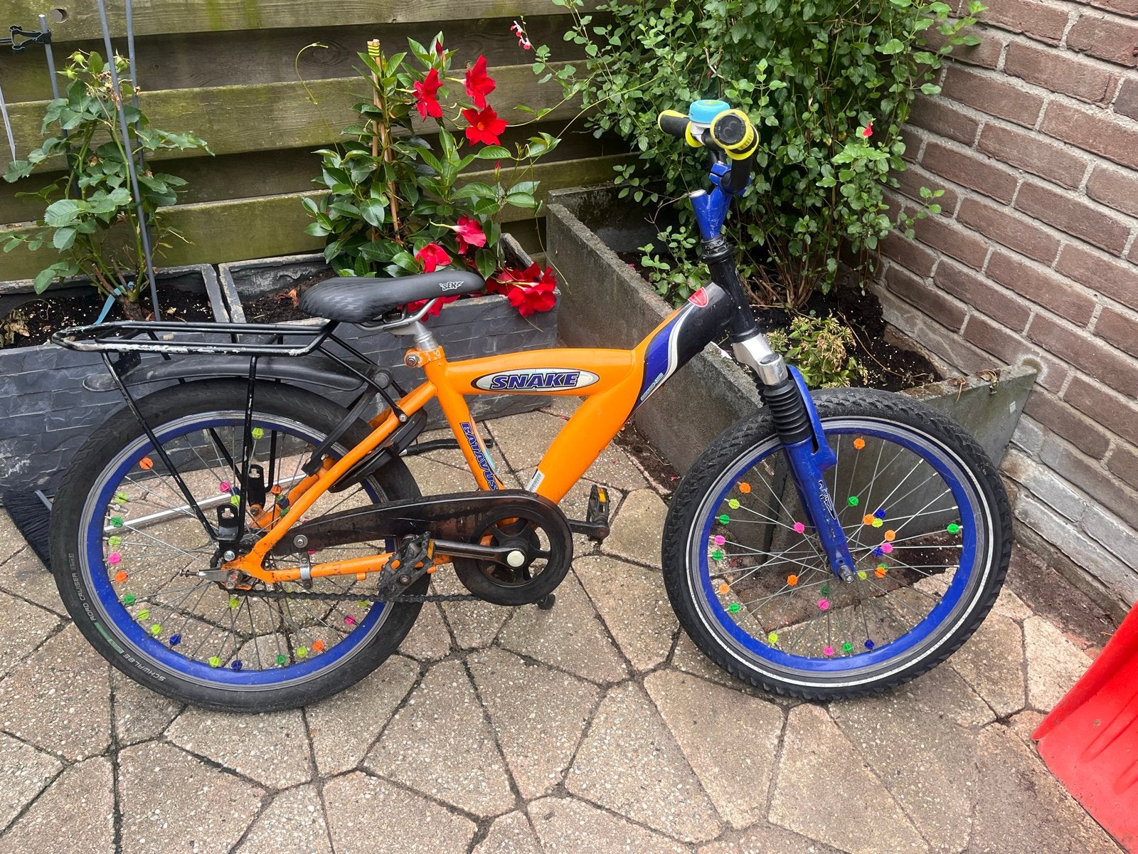 Kinderfiets Snake 20 inch - Oranje/Blauw, Ophalen of Verzenden, Gebruikt, Velgrem, 20 inch of meer