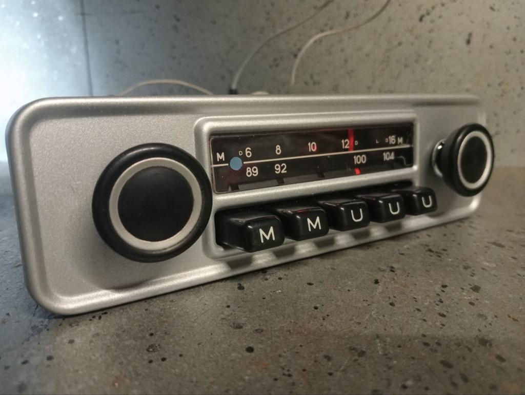 Mooie Strakke Blaupunkt Porsche Mercedes FM Oldtimer Radio, Auto diversen, Ophalen of Verzenden