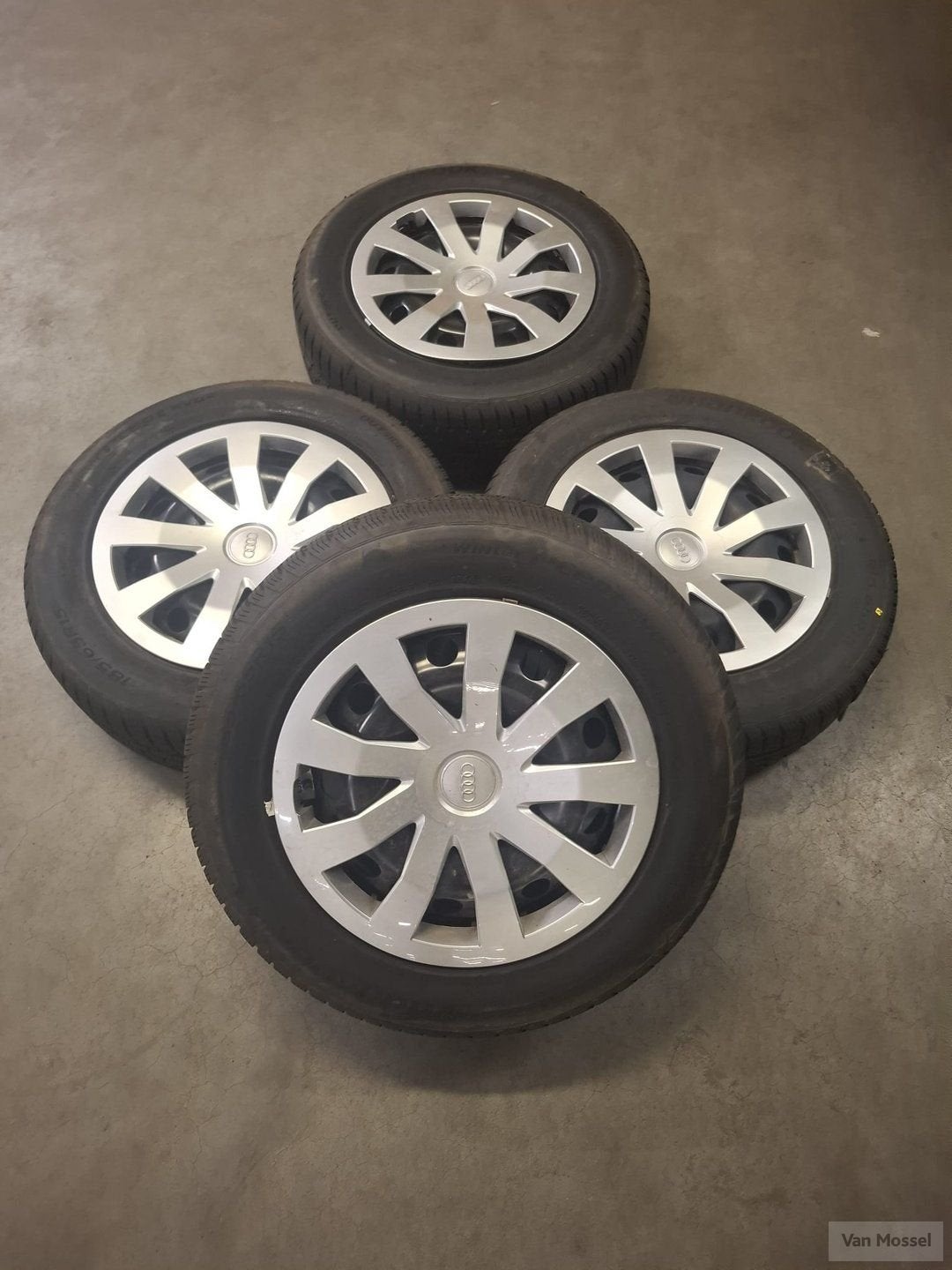 Audi A1 Hankook Winter I Cept EVO2 185/65/R15 92H, Auto-onderdelen, Banden en Velgen, Gebruikt, 15 inch, -, -