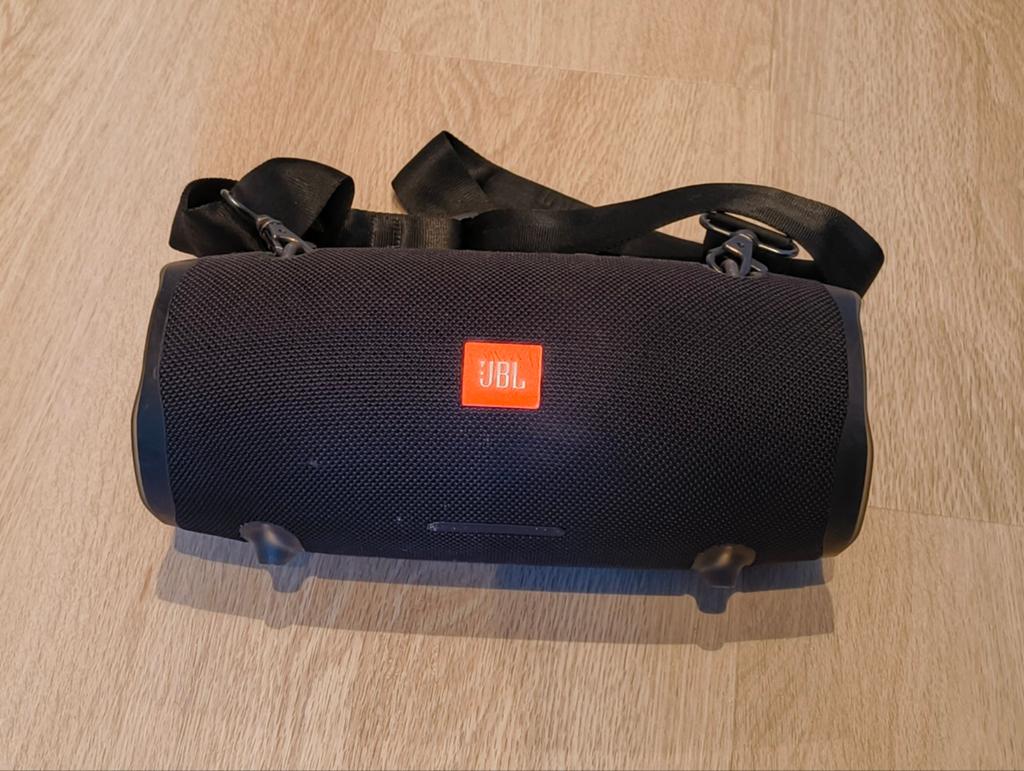JBL Xtreme 2 met draagriem en nieuwe oplader, Gebruikt, JBL, Overige typen, Ophalen of Verzenden