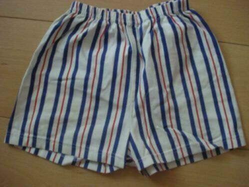 Gestreepte korte broek voor jongens of meisjes, Kinderen en Baby's, Kinderkleding | Maat 122, Broek, Gebruikt, Jongen of Meisje