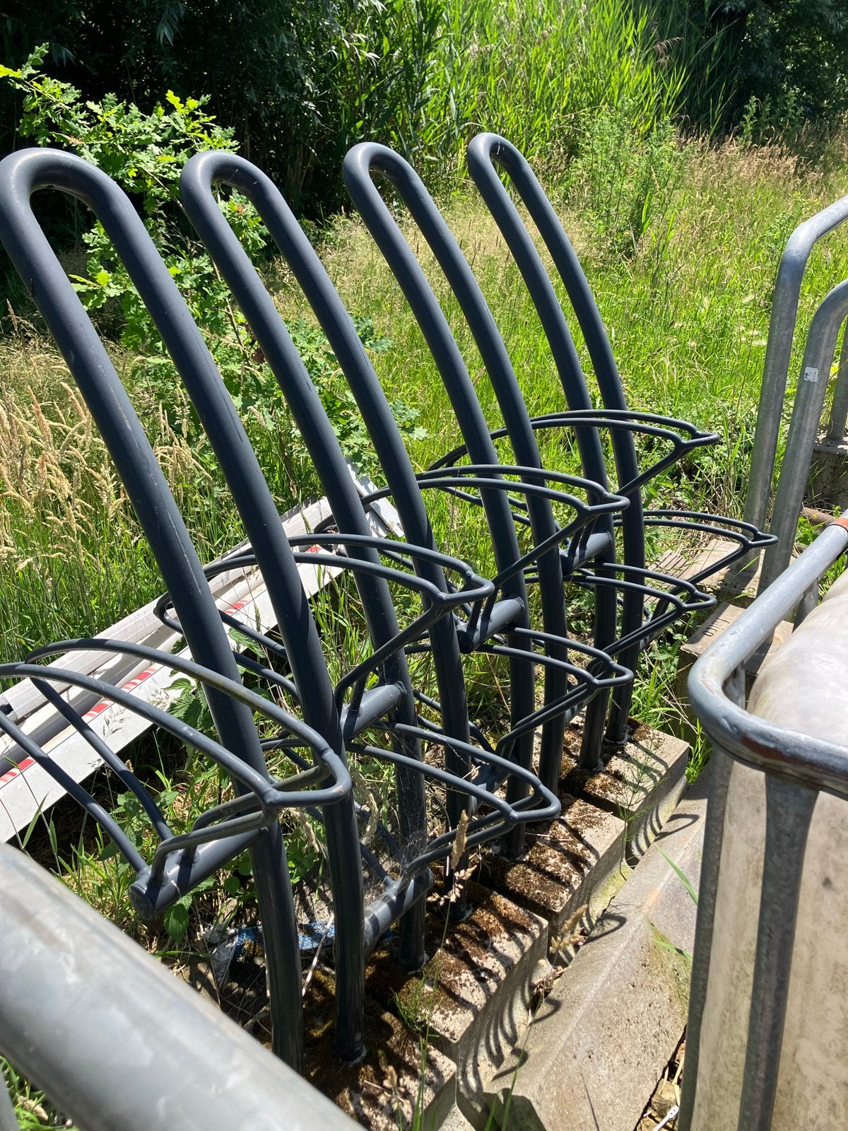 Fietsenrekken Velopa met betonnen voet - set van 4, Ophalen of Verzenden, Gebruikt