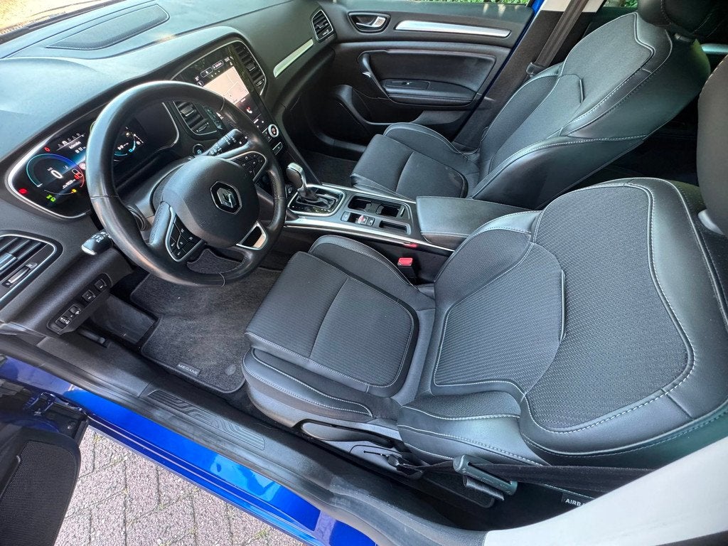 Renault Mégane Estate 1.6 E-Tech Plug-In Hybrid 160 Techno|, Auto's, Renault, 77 km/l, Gebruikt, 4 cilinders, 1573 kg