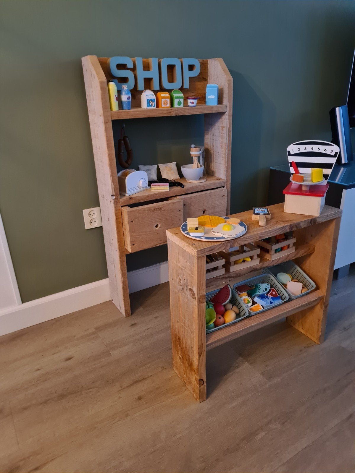 Steigerhouten winkeltje, Ophalen, Gebruikt