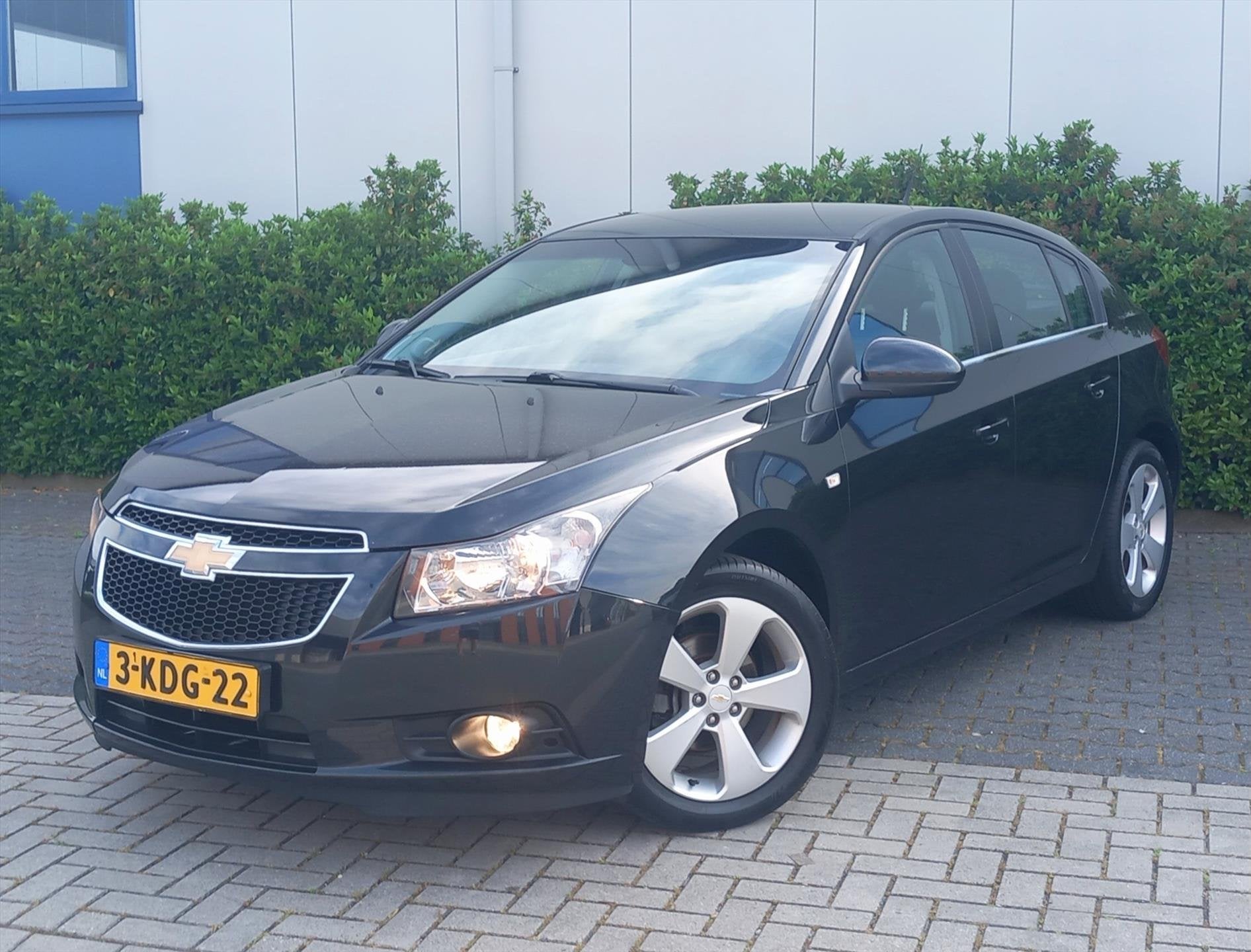 CHEVROLET Cruze 1.8 DOHC 141pk 5D LTZ Airco /Navigatie, Voorwielaandrijving, Euro 5, Gebruikt, Zwart