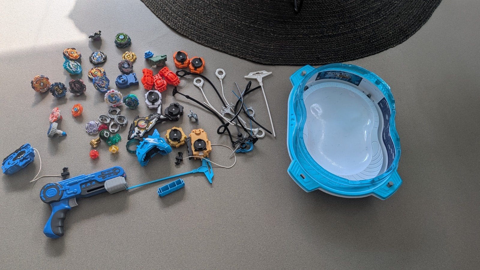 BeyBlade met Arena, Ophalen