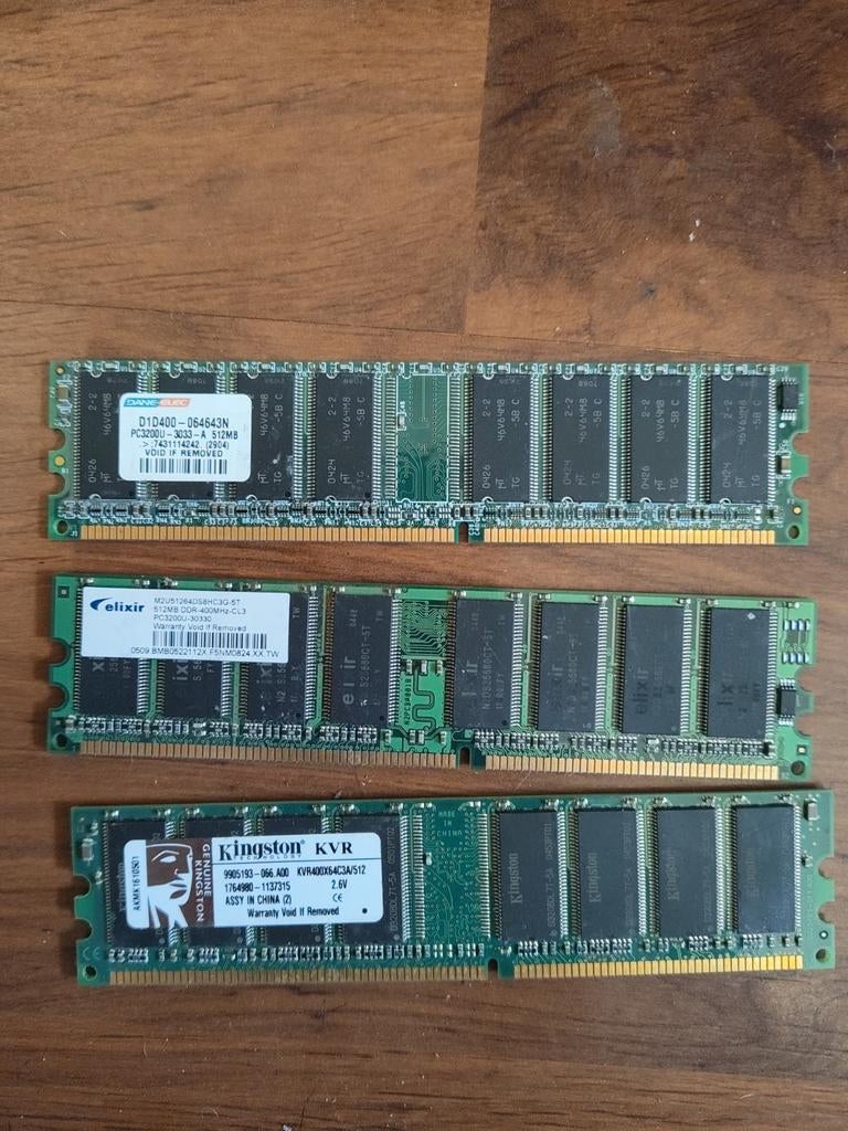 DDR RAM Geheugenmodules - 512MB PC3200U 400MHz, Computers en Software, RAM geheugen, Gebruikt, Ophalen of Verzenden, DDR, Desktop
