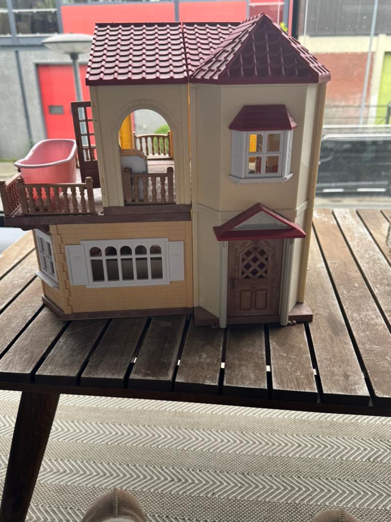 Sylvanian family huis, Kinderen en Baby's, Speelgoed | Poppenhuizen, Ophalen of Verzenden