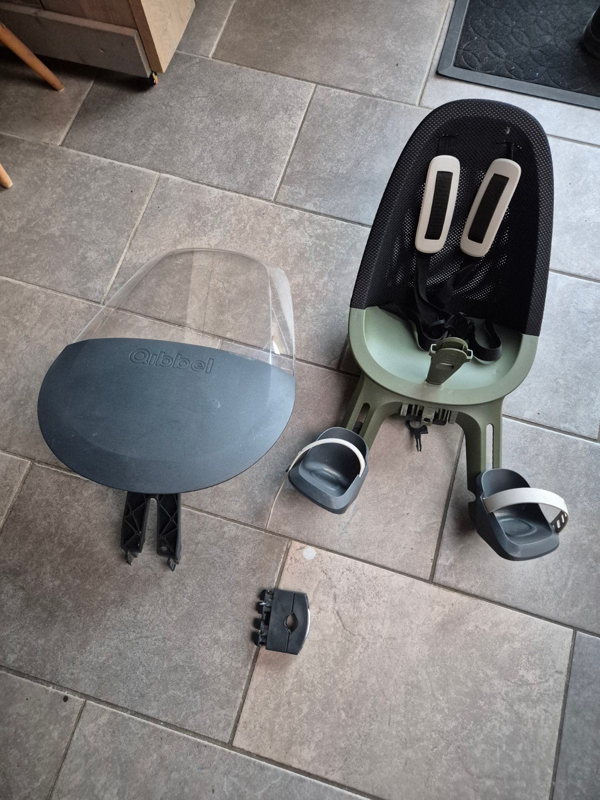 Qibbel fietsstoeltje voor en windscherm, Ophalen, Gebruikt