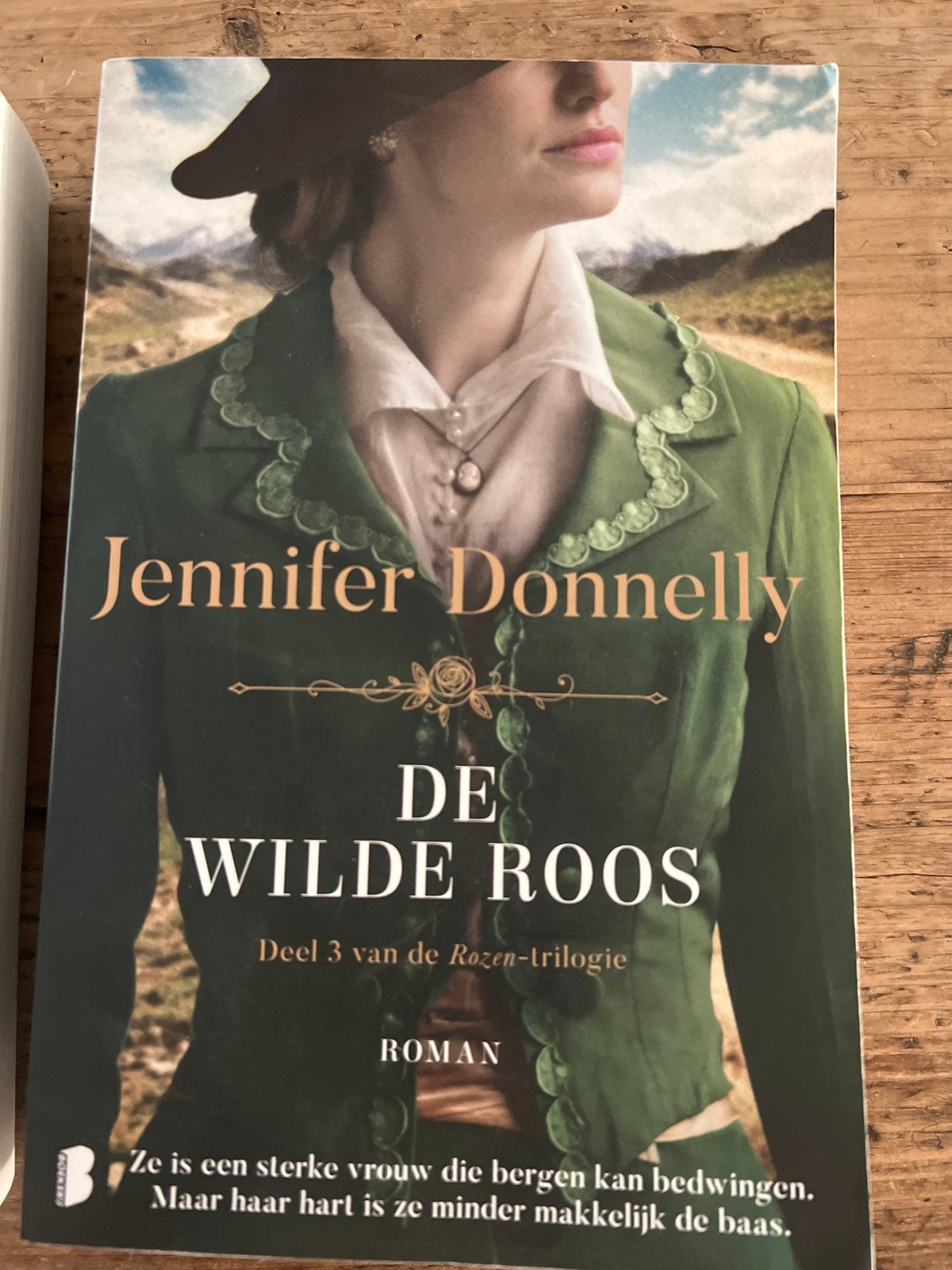 De Wilde Roos - Jennifer Donnelly (Deel 3 Rozen-trilogie), Ophalen of Verzenden, Gelezen, Nederland