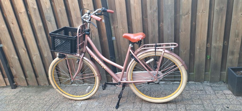 Dames fiets 28 inch, Verzenden, Zo goed als nieuw, 26 inch of meer