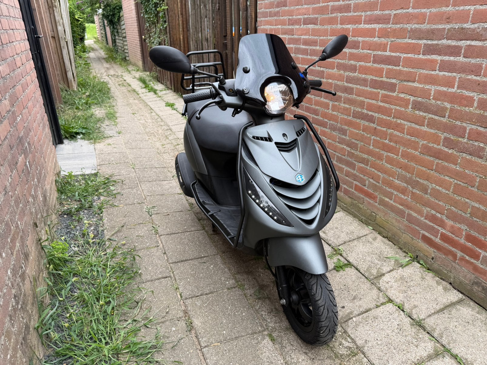 Piaggo Zip I-Get E4 2018, Ophalen, Zip, Zo goed als nieuw, Benzine