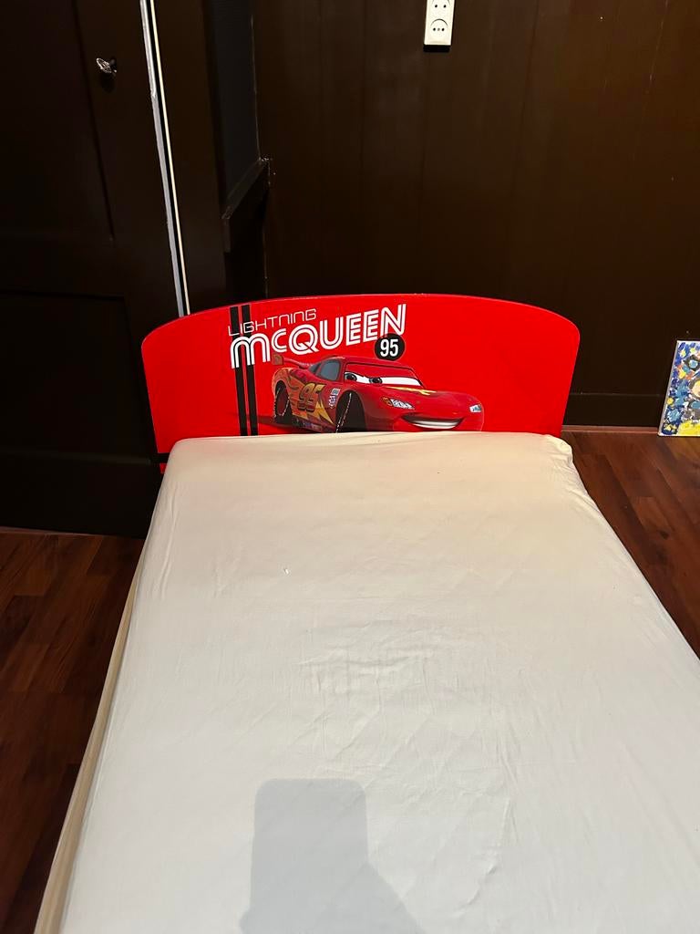 Cars kinderbed met matras - Lightning McQueen, Gebruikt, 70 tot 85 cm, 180 cm of meer, Ophalen