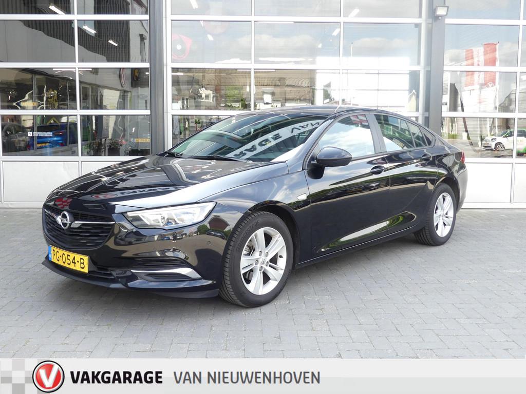 Opel Insignia Grand Sport 1.5 Turbo Online Edition, Auto's, Gebruikt, Euro 6, 4 cilinders, 700 kg
