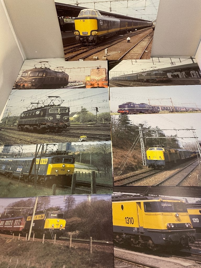 9 NS trein afbeeldingen (ca. 30x21 cm.), Hobby en Vrije tijd, Modeltreinen | H0, Overige merken, Gelijkstroom of Wisselstroom