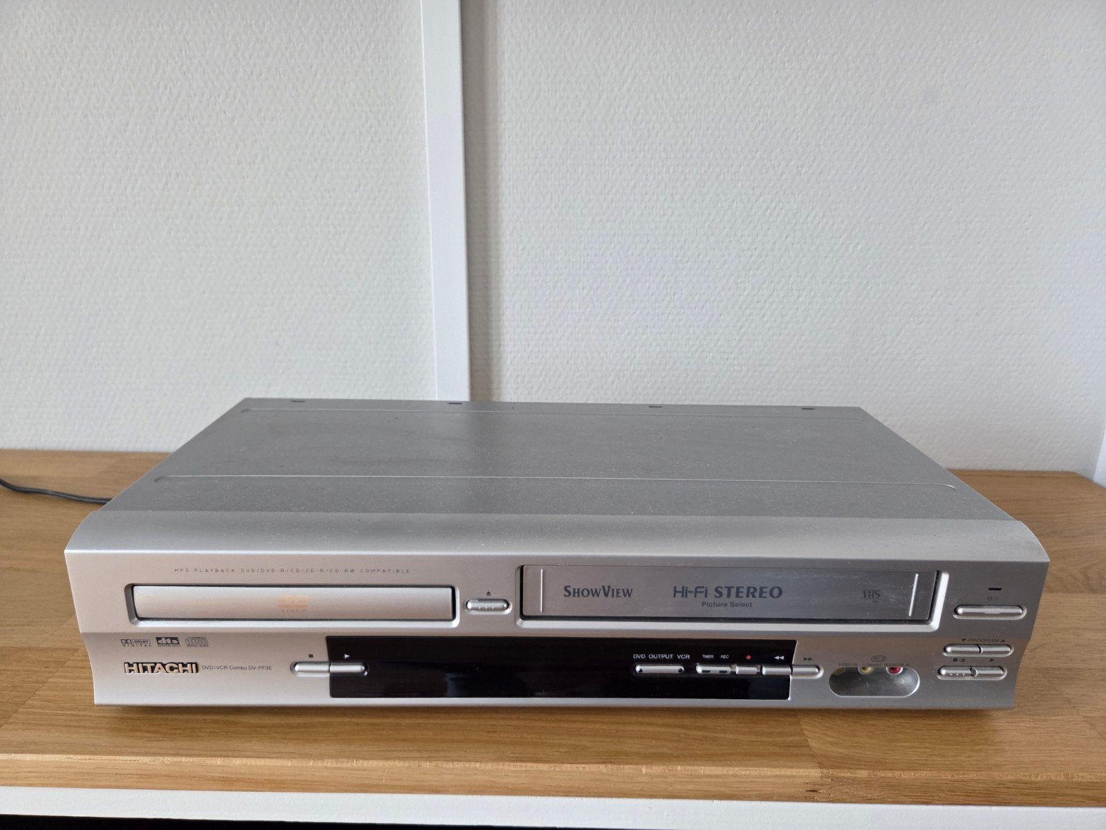 Hitachi DVD/VCR Combo DV-PF3E - DVD-speler en videorecorder, Ophalen, Gebruikt, Dvd-speler