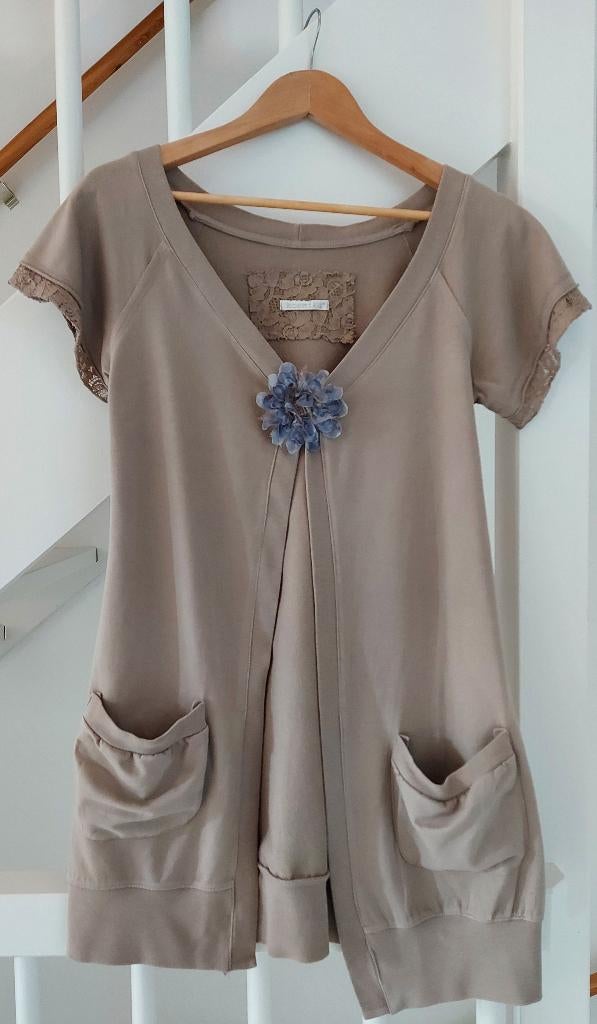 Tuniek taupe met bloem van Kosmika één maat/one size, Maat 38/40 (M), Overige kleuren, Kosmika, Nieuw