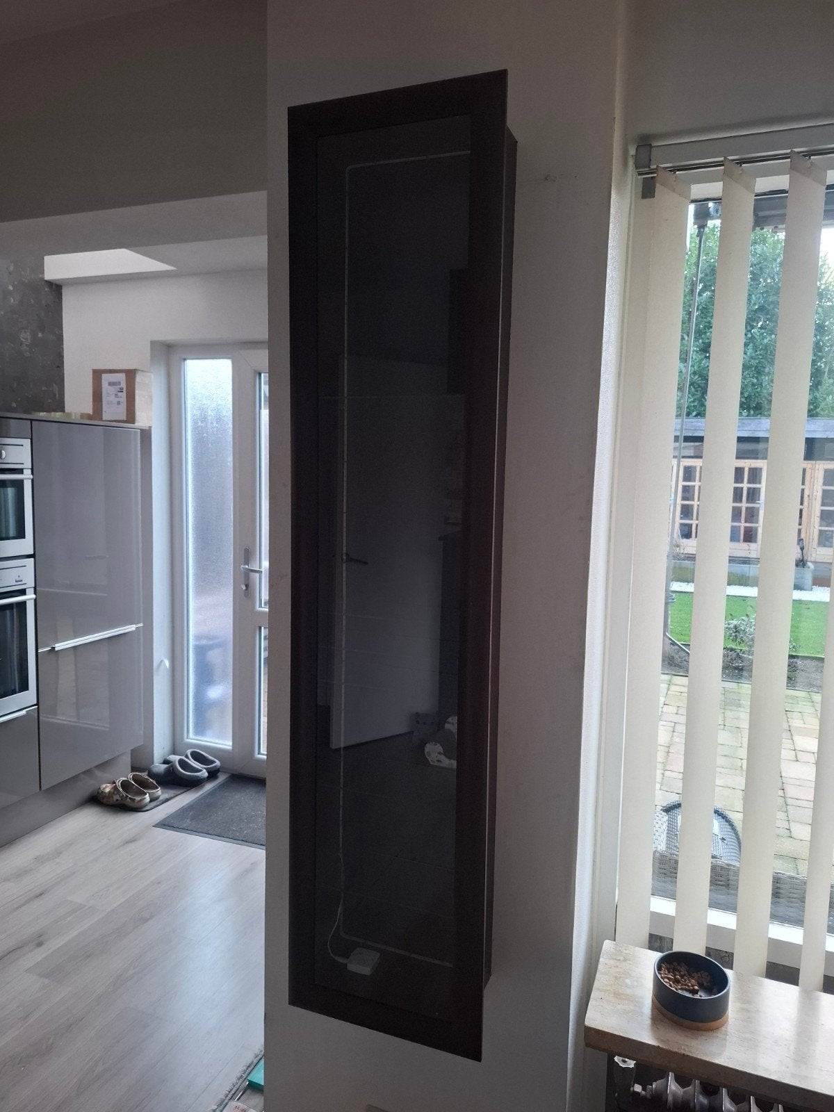 vitrine kast bruin, Huis en Inrichting, Kasten | Vitrinekasten, Ophalen, 25 tot 50 cm, Glas, 50 tot 100 cm
