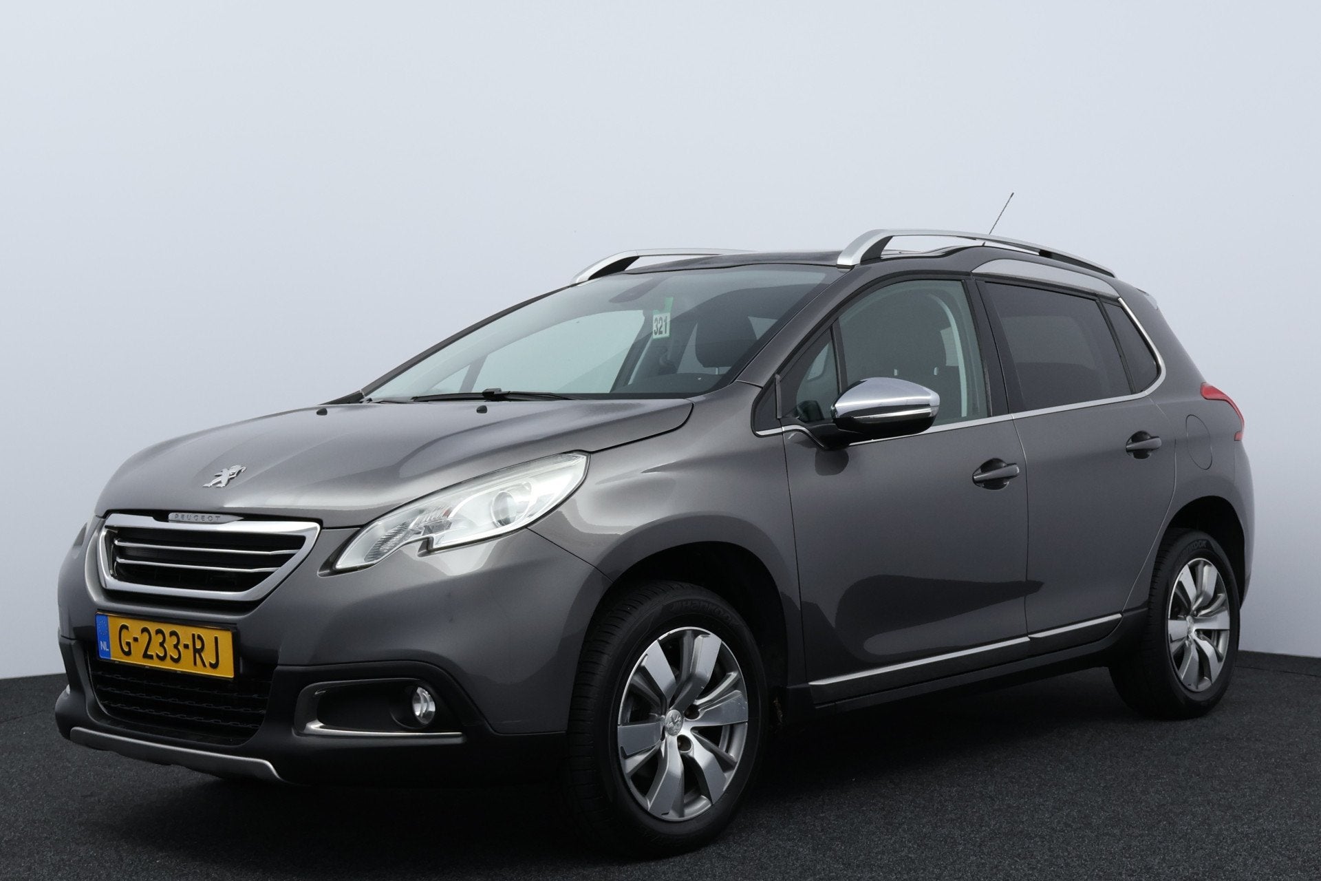 Peugeot 2008 1.2 PureTech Crossway/ Panorama-Dak/ Half-Leder, Voorwielaandrijving, Euro 5, Zwart, 1199 cc