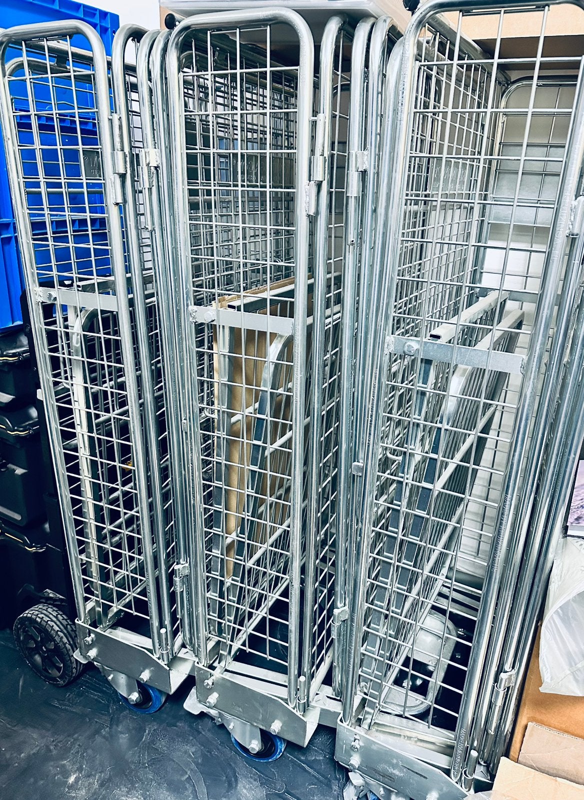 3 x stalen rolcontainers voorzien van antidiefstalframe, 100 liter of meer, Ophalen of Verzenden, Zo goed als nieuw, Transportkar