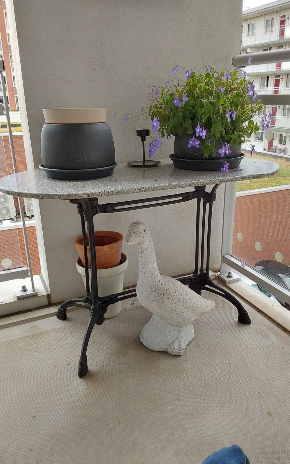 marmeren tafel met gietijzeren onderstel, Ophalen, 25 tot 50 cm, Rechthoekig, 100 tot 150 cm