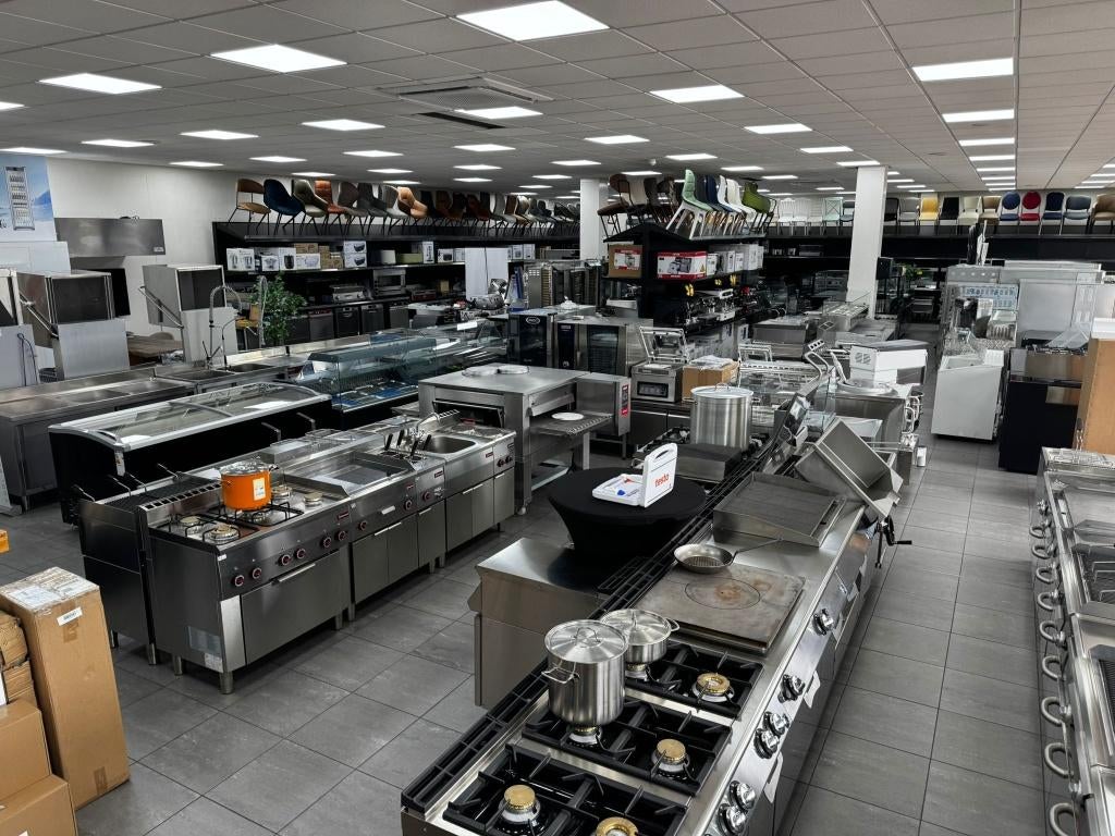 TOP SHOWROOM / WINKELRUIMTE  DELFT TE HUUR – TEGENOVER MAKRO, 450 m², Huur, Winkelruimte