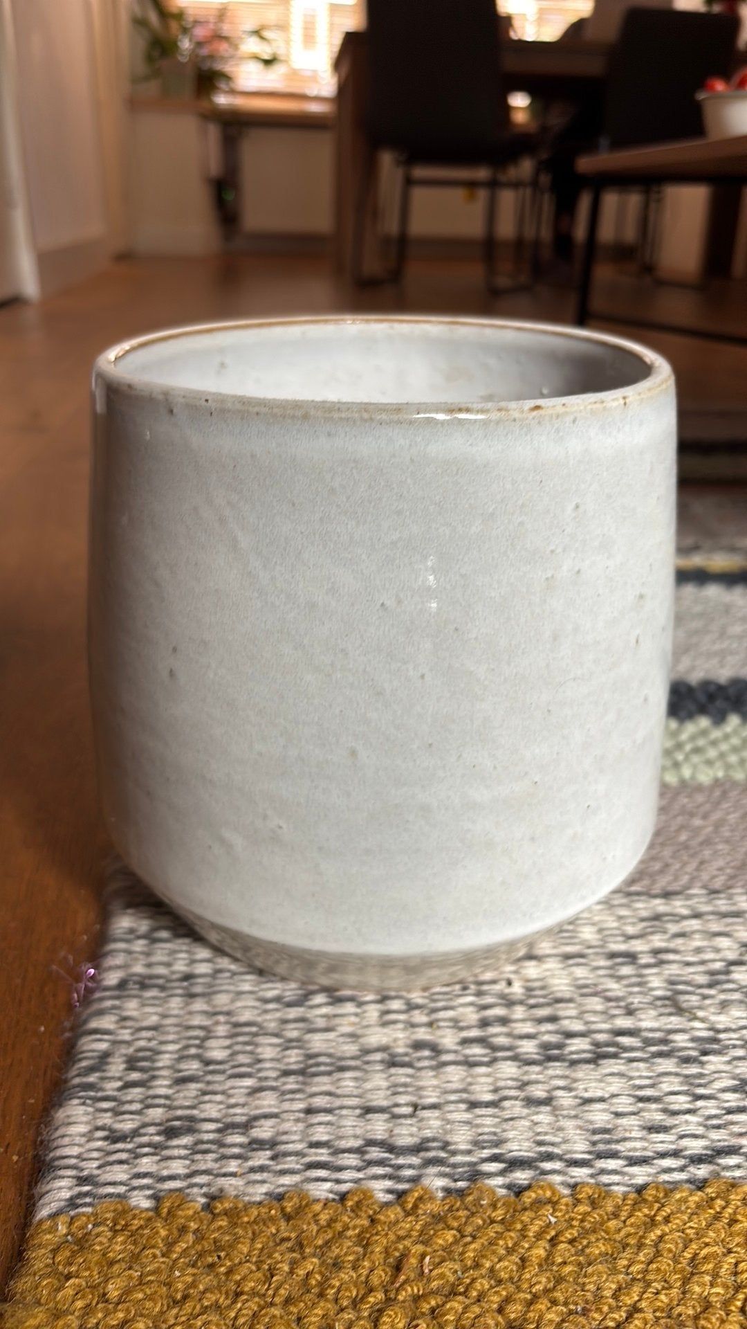 Plantenpot wit dille en kamille, Ophalen, Rond, Zo goed als nieuw, Aardewerk