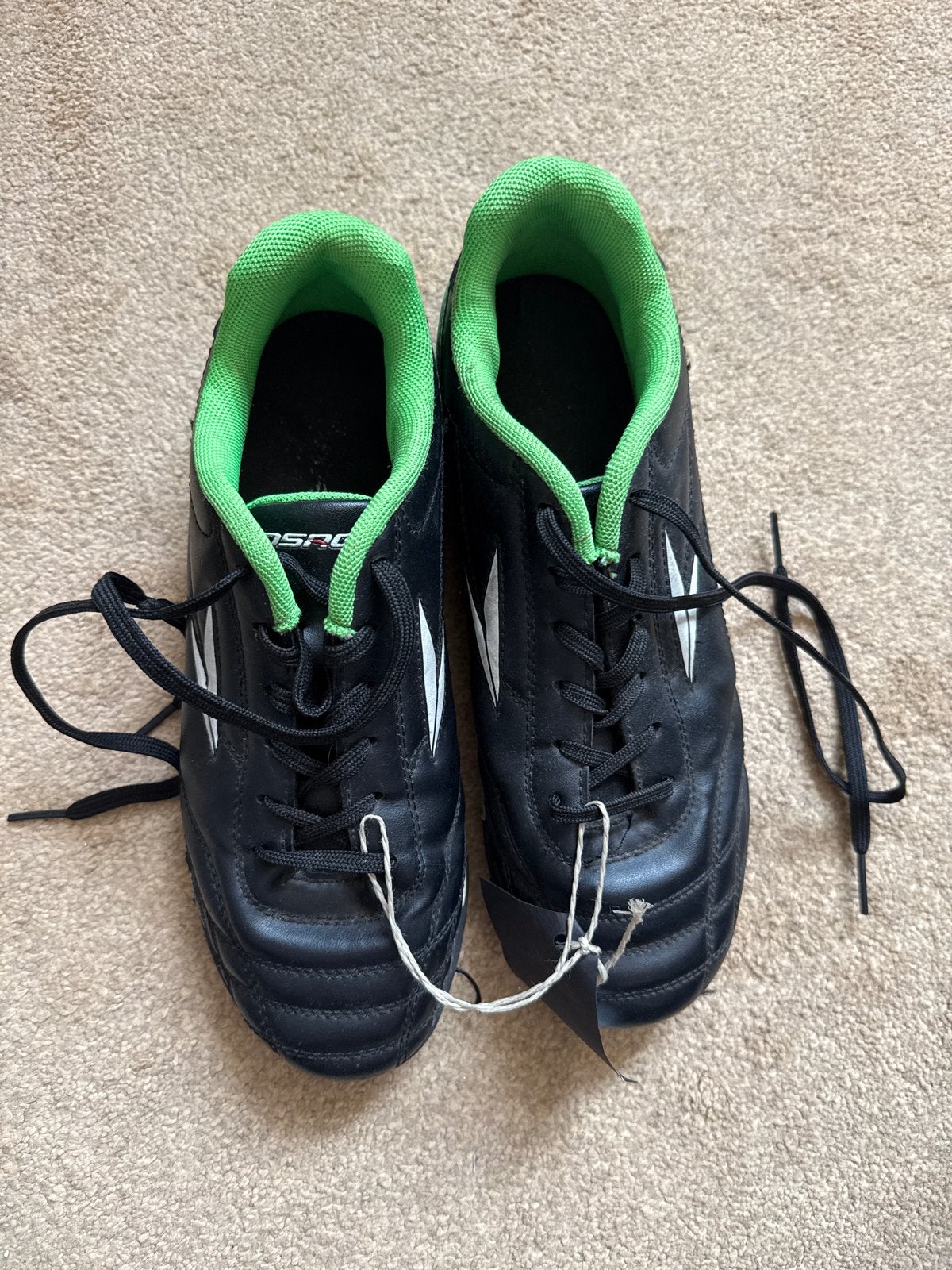 Voetbalschoenen zwart/groen Osaga, maat 37, Maat XS of kleiner, Ophalen of Verzenden, Nieuw, Schoenen