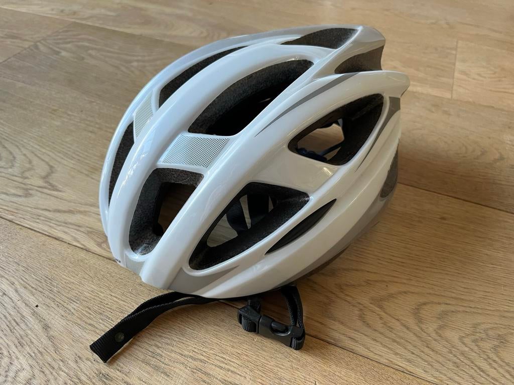 BBB Cycling BHE-27 HELIX Fietshelm - Maat L (58-62 cm), Ophalen of Verzenden, Zo goed als nieuw, L, Heer of Dame
