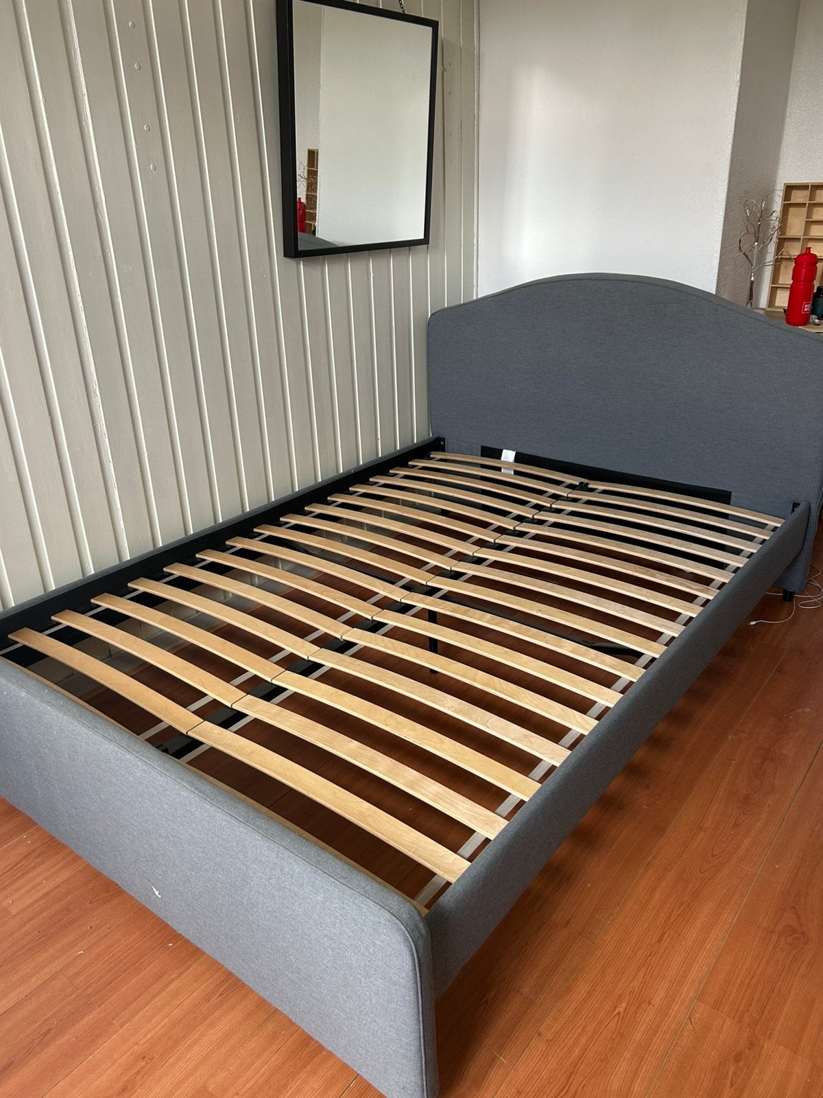 HAUGA bed 140cm, Ophalen, 140 cm, Zo goed als nieuw, Twijfelaar