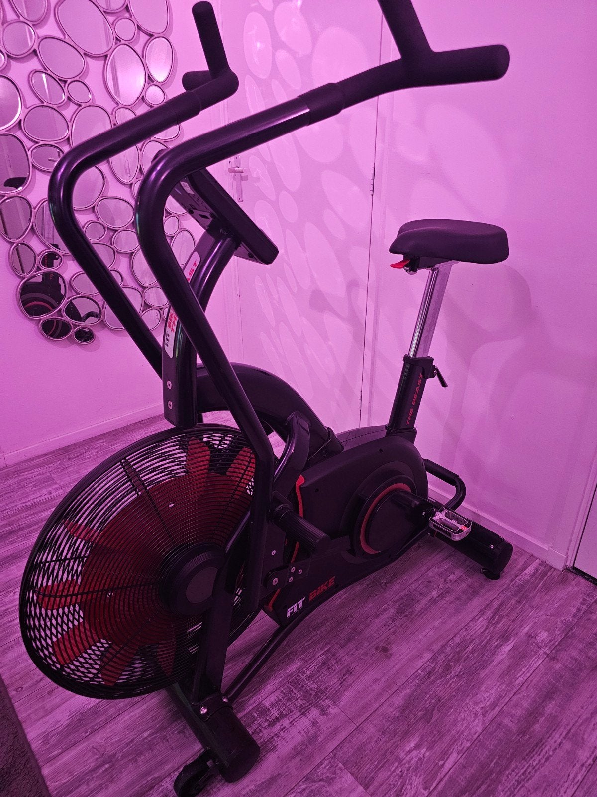 Fitbike The Beast airbike, Ophalen, Zo goed als nieuw, Benen
