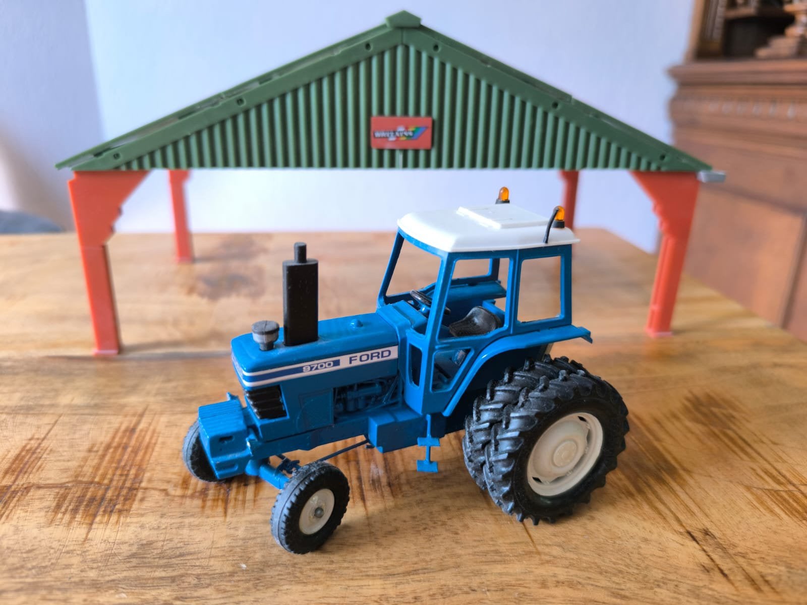 Britains Ford 9700, Verzenden, Zo goed als nieuw, Tractor of Landbouw, Britains