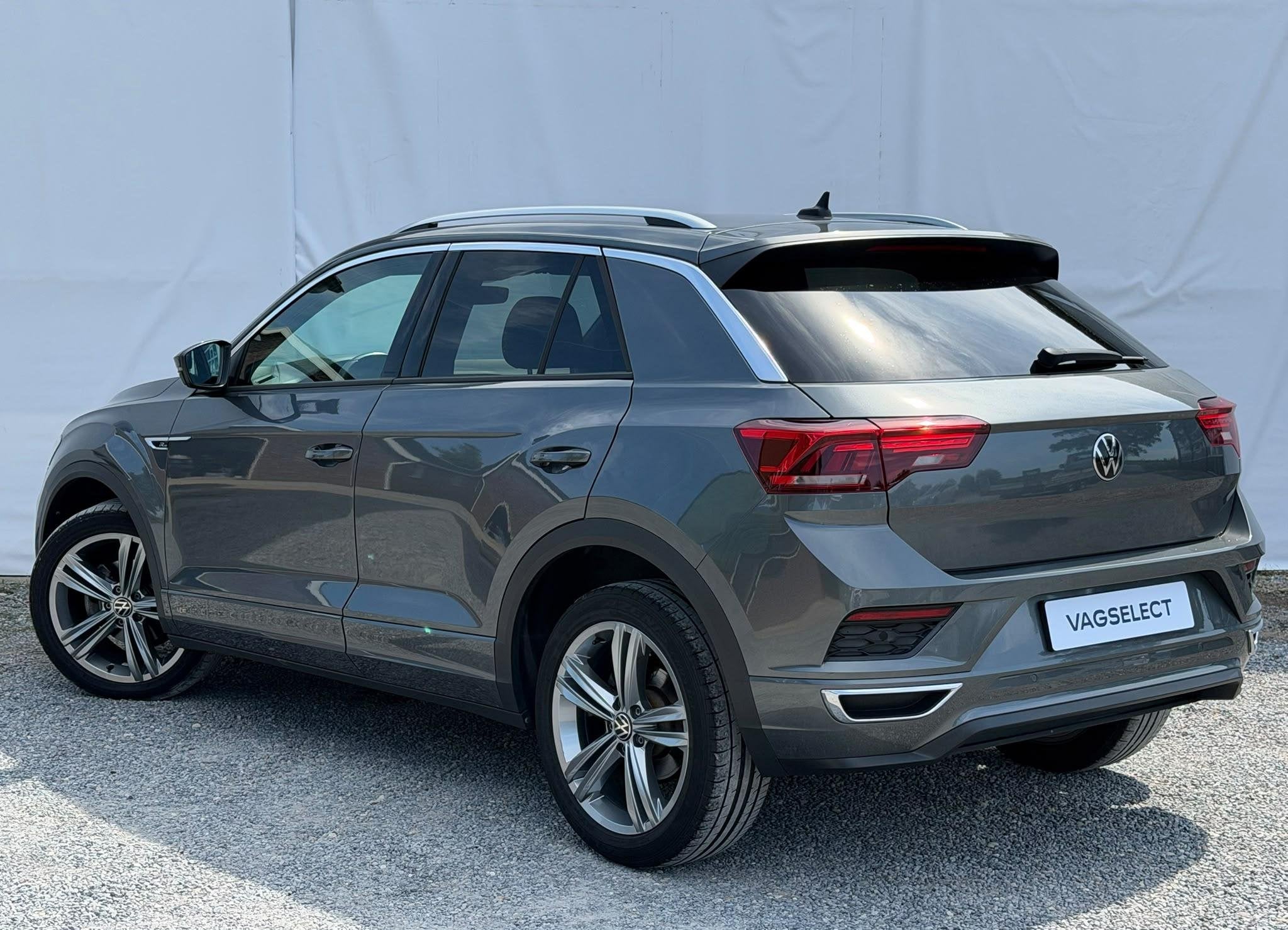 Volkswagen T-Roc 1.5 TSI Sport Business R // Camera // ACC /, Auto's, 1254 kg, Stof, Euro 6, 4 cilinders
