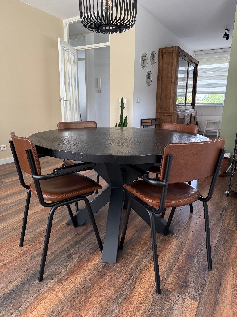 Ronde zwart houten industriële eettafel Pronto, Huis en Inrichting, Tafels | Eettafels, Gebruikt, Rond, Vier personen, Industriël
