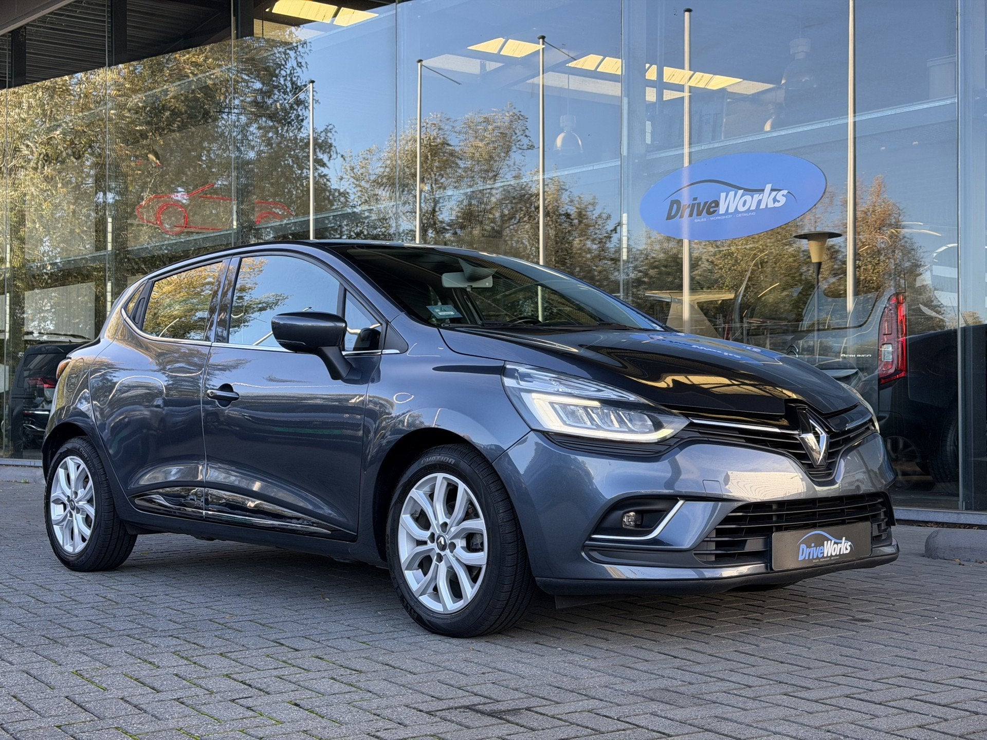 Renault Clio 0.9 TCe Intens Interesse in een bezichtiging of, Auto's, Voorwielaandrijving, 898 cc, Gebruikt, 580 kg