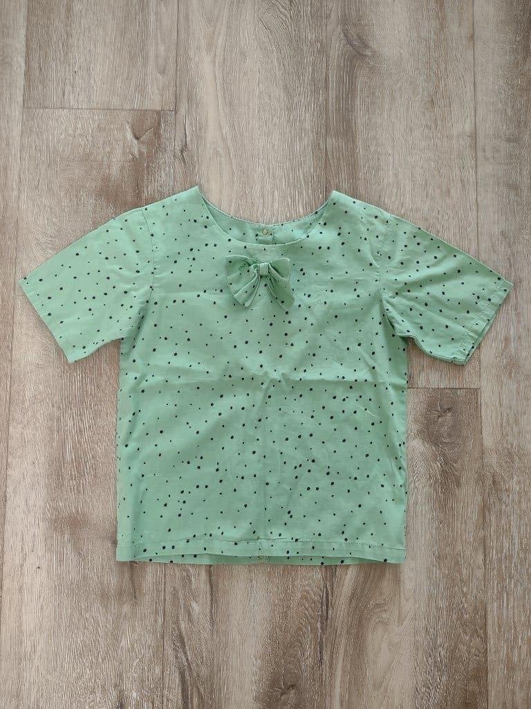 Prachtige groene top met strik + stippen Mini Rodini 128-134, Meisje, Onb, Ophalen of Verzenden, Shirt of Longsleeve