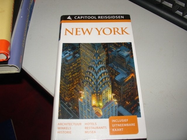 capitool - new york, Capitool, Ophalen of Verzenden, Zo goed als nieuw, Reisgids of -boek