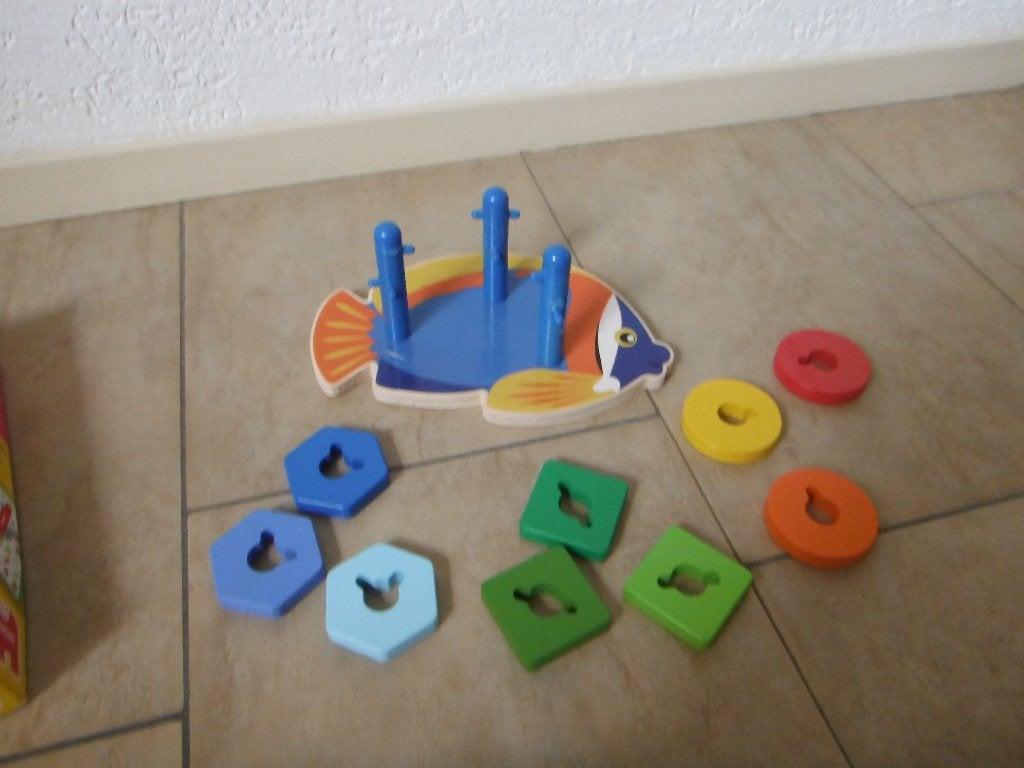 houten vormenvis + houten aquarium  goed voor de fijne motor, Ophalen of Verzenden, Zo goed als nieuw, Overige typen