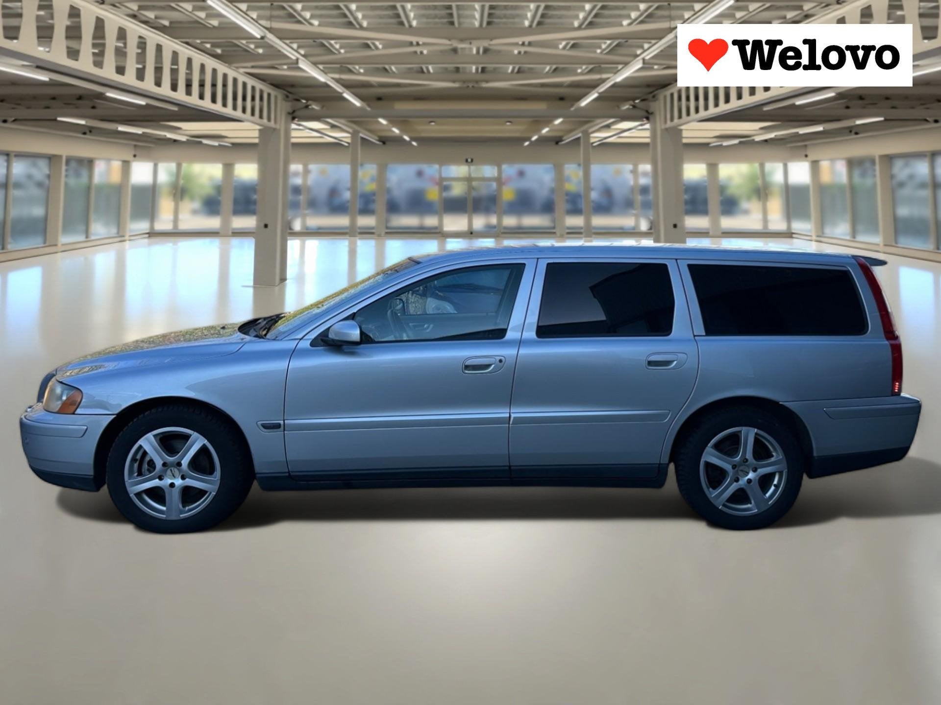 Volvo V70 2.4 Edition II Dealer onderhoud, trekhaak, leder i, Voorwielaandrijving, Zwart, Automatische klimaatregeling, 1470 kg